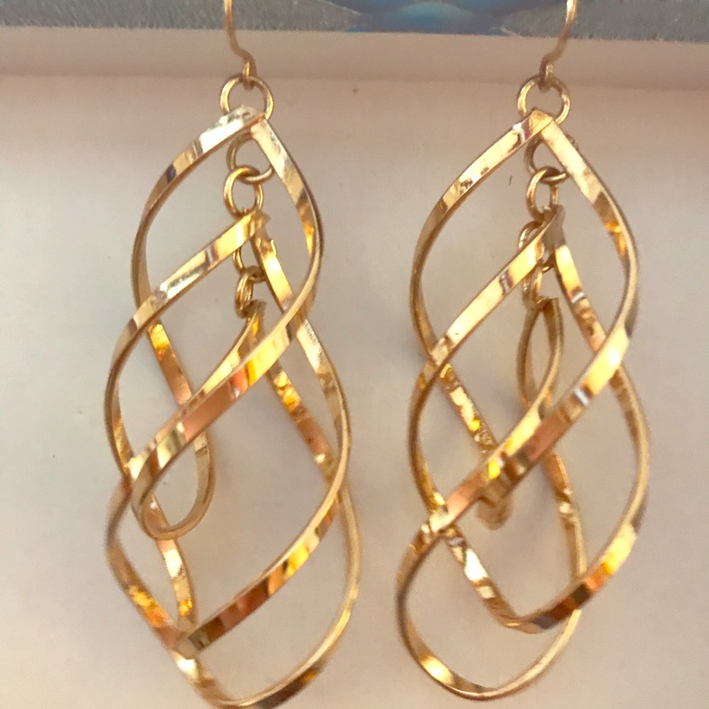 Earrings - Picture 1 of 2